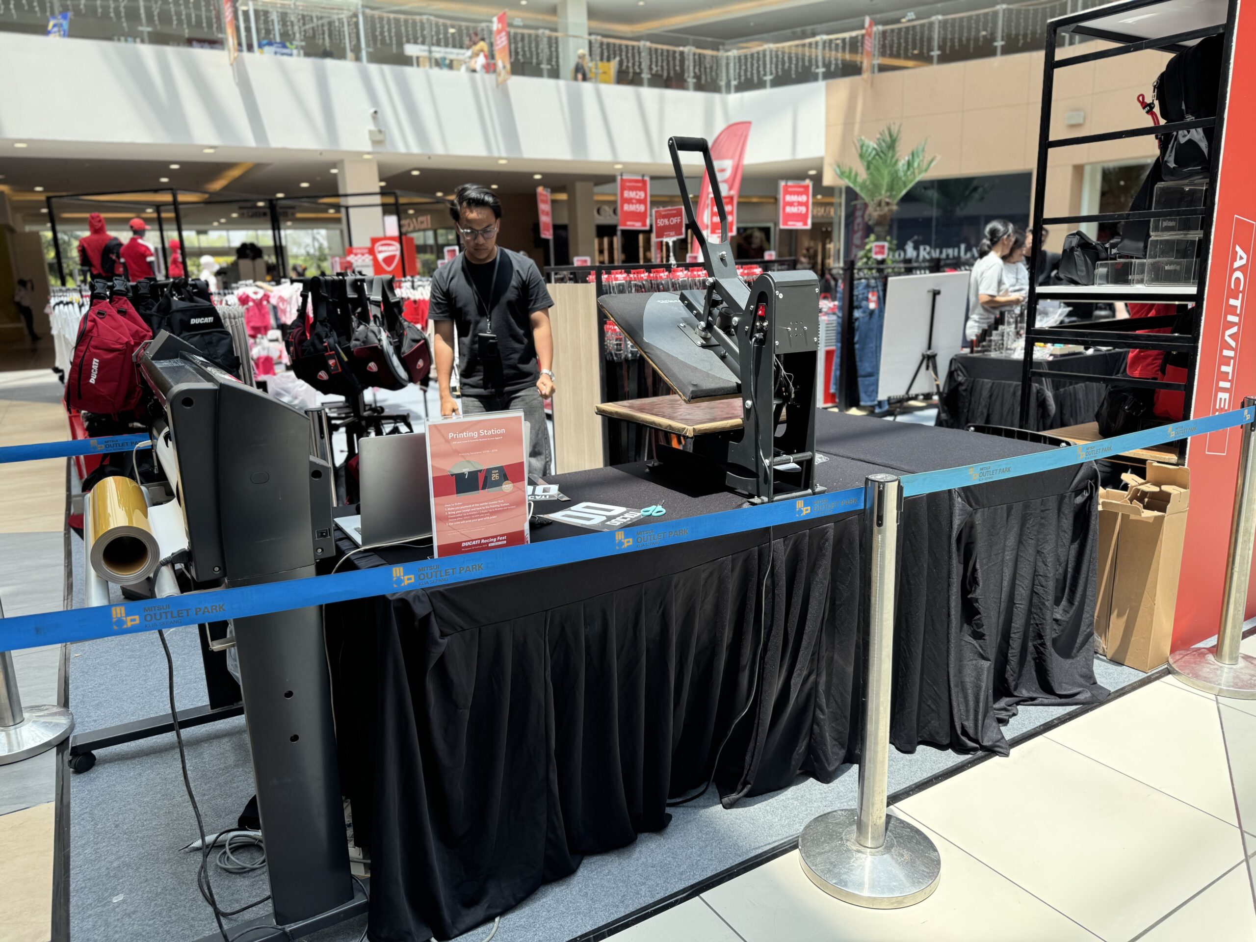 Station ready for Instant live printing Ducati Event